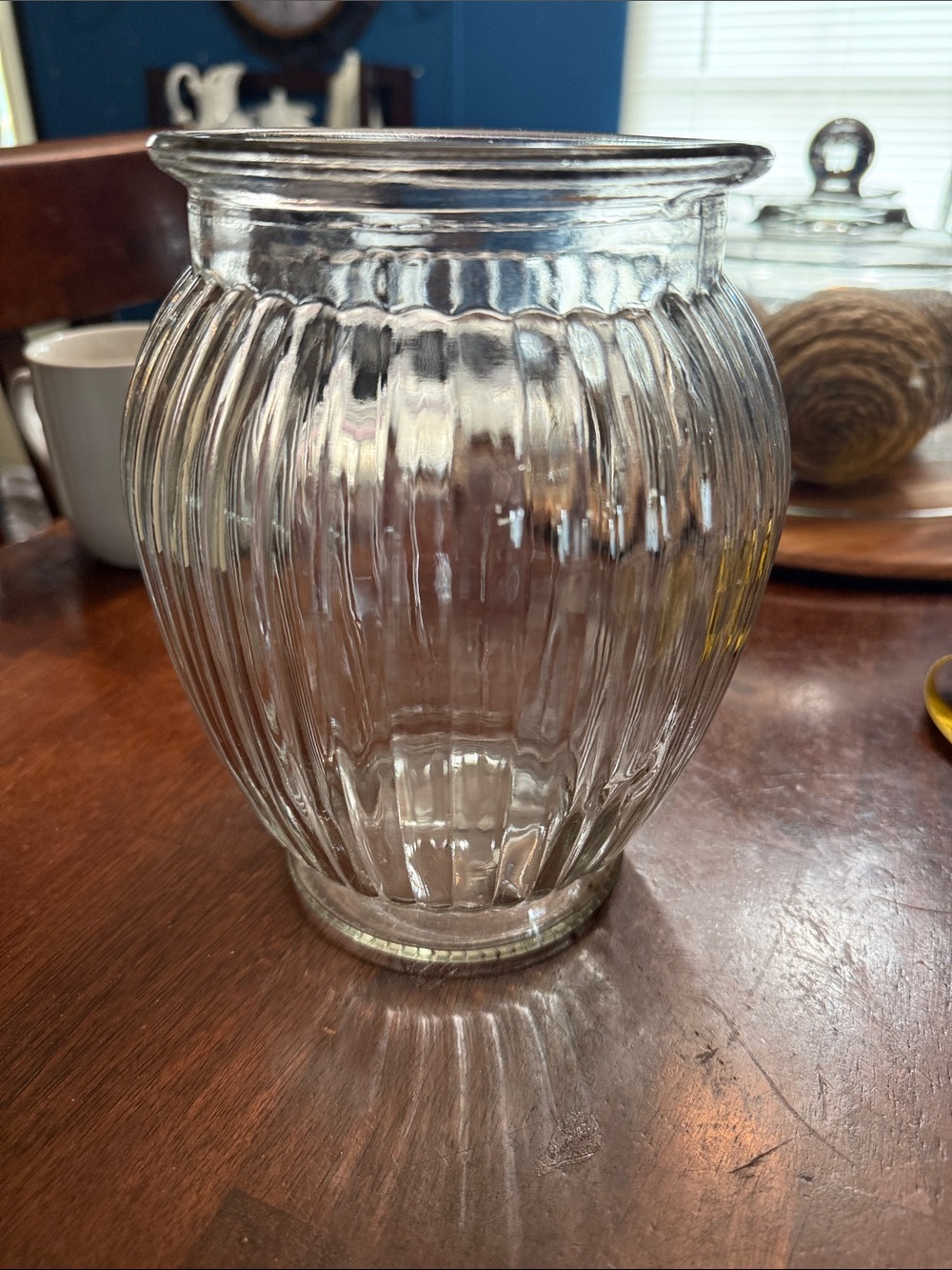 Clear Ribbed Glass Vase for Tabletop Floral Arrangements ginger jar